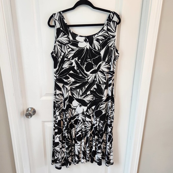 Chico's Black and White Floral Print Sleeveless Dress Chico's Size 2 (XL/16) - Picture 5 of 6